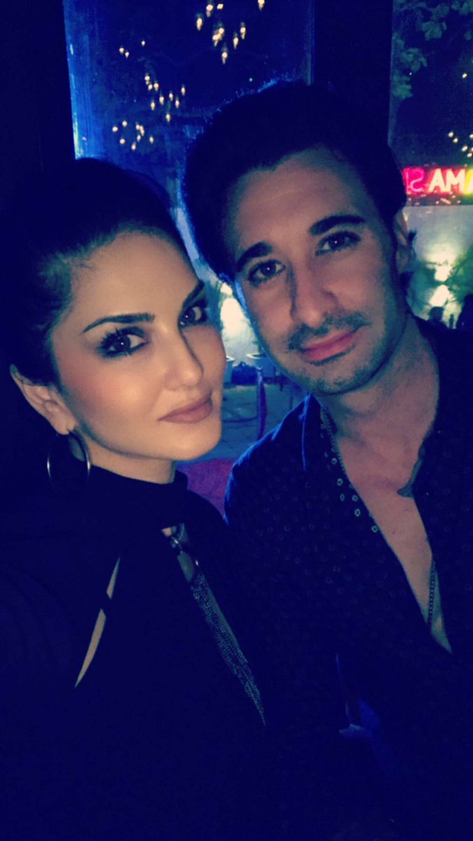 SunnyLeone's tweet photo. So much fun tonight!! Me and the boys and one hot @ameesha_patel https://t.co/vmP79tnS5R