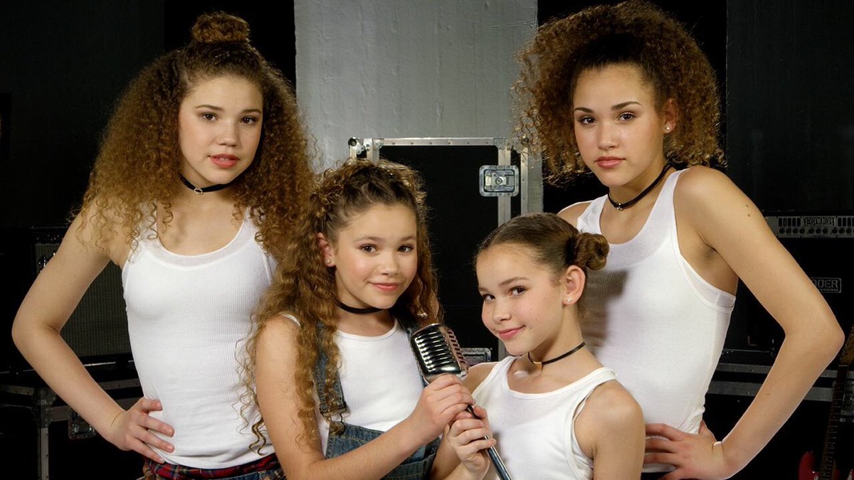 MattyBRaps's tweet photo. Woah! The @HaschakSisters new music video is sick! Love the graphics they made on it. Check it out HERE:  https://t.co/NubZPV84Rv https://t.co/AnXPDGUHGe