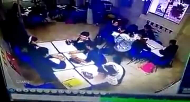 thingsfelix1's tweet photo. Cómo la masacre de Columbine pero más barato.
#MásMasacresEnMexico https://t.co/OPOvjjYysW