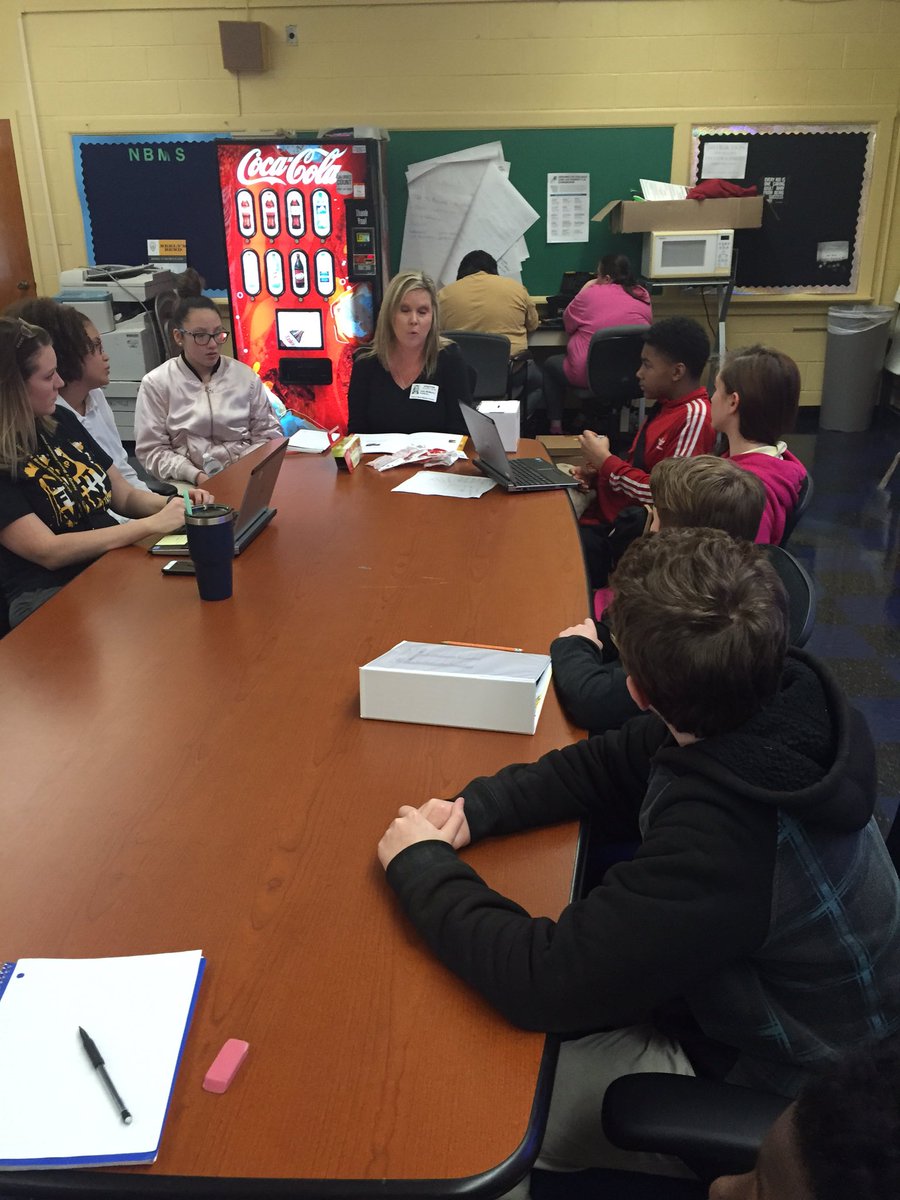 CounselorNbmp's tweet photo. Student Council meeting with The Leukemia/Lymphoma Society #servicelearning @NeelysBendMP @Ms_Tindall1 @MNPScounselors https://t.co/MxUqPnWIJM