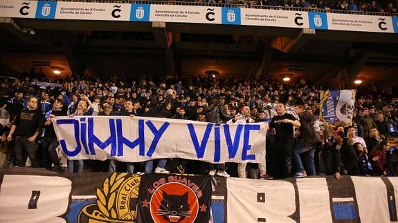 Buah_neno's tweet photo. La primera pancarta es UN DELITO (DEPORTIVO DE A CORUÑA)
La segunda pancarta es un HOMENAJE (REAL MADRID)
#FutbolMafia #DaisASCO https://t.co/cyfAEnG5lf