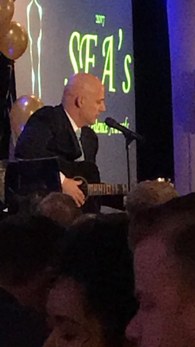 jevonnwiberg's tweet photo. #UPSshoutout Vince Heiss sharing his talents at the #SEAs with @NorthwestUPSers
@ExperienceUPS https://t.co/pIh0XQqHRp