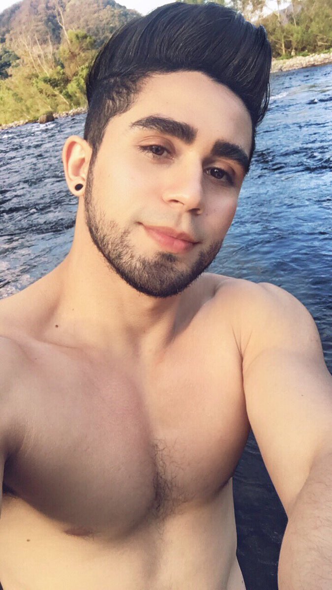 isbo_official's tweet photo. Vé con confianza en la dirección de tus sueños. Vive la vida que imaginas. 👣🌎🖤 https://t.co/I8PjhyWSV7