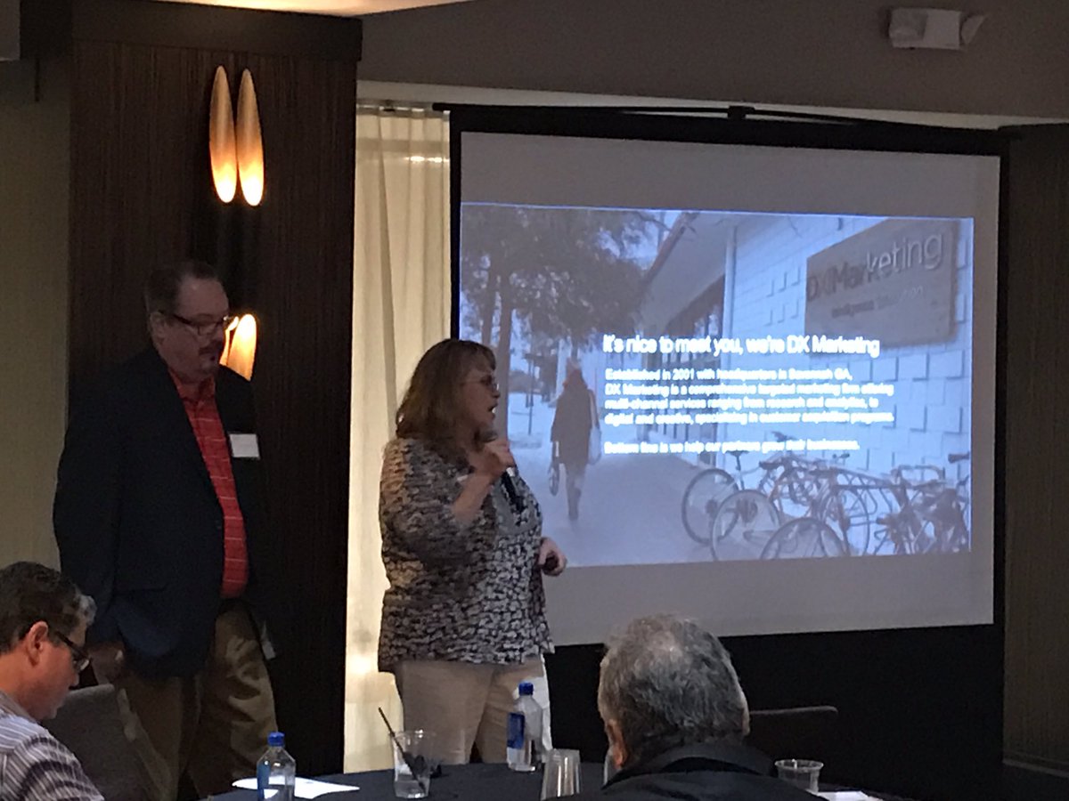reinerzimmerman's tweet photo. DX Marketing on their Oracle Cloud based advanced analytics offering #GLMiami https://t.co/FyyDj6UMJz