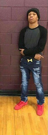 risktaker_tez's tweet photo. 850 for my pants ion wanna shake hands✖💰 https://t.co/nZ4f7iHkZc