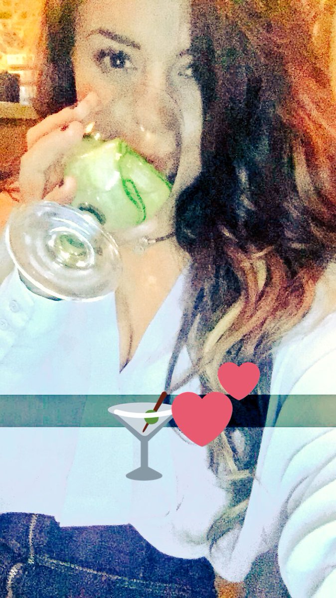 VicScully's tweet photo. #HardWorkDedication #bar #HardWork #HardWorkDedication #DryJanuary #producer #XOXOVictoria https://t.co/BWg0EQ3oQU