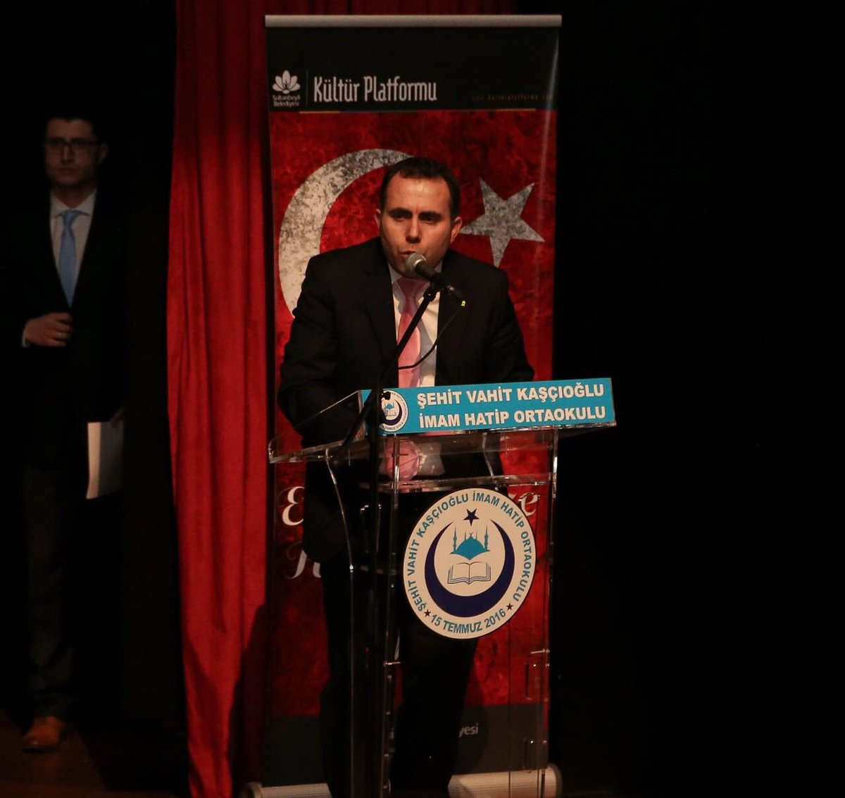Keskin_Huseyin's tweet photo. Şehit Vahit Kaşçıoğlu İmam Hatip Ortaokulu/ İmam Hatipler,Şehitlerini Unutmuyor.1 https://t.co/WIidAXryQM