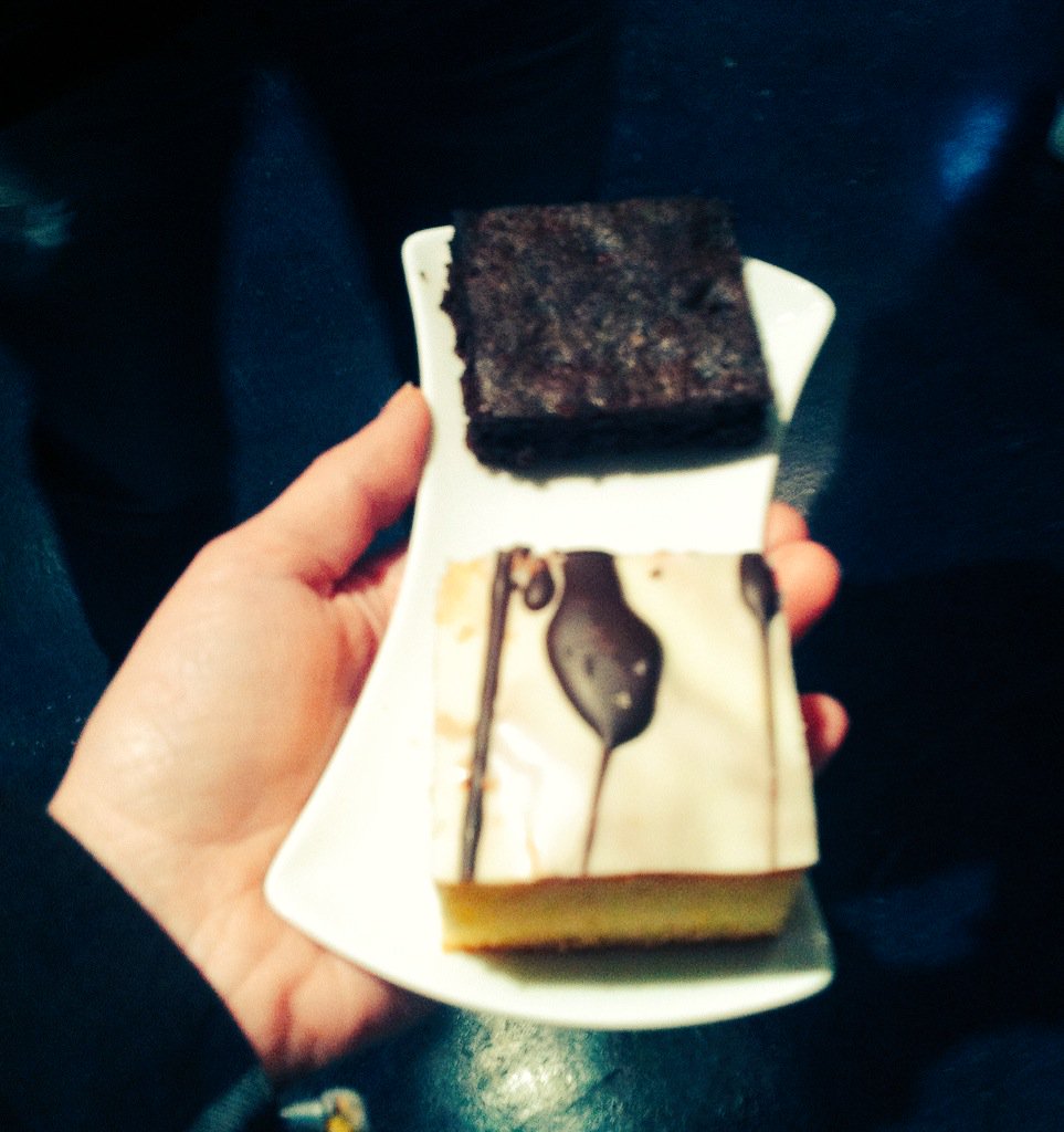 ShineyShadow's tweet photo. Das war 1 nicer Kuchen! #München #NintendoSwitchevent https://t.co/2G68AJPAUv