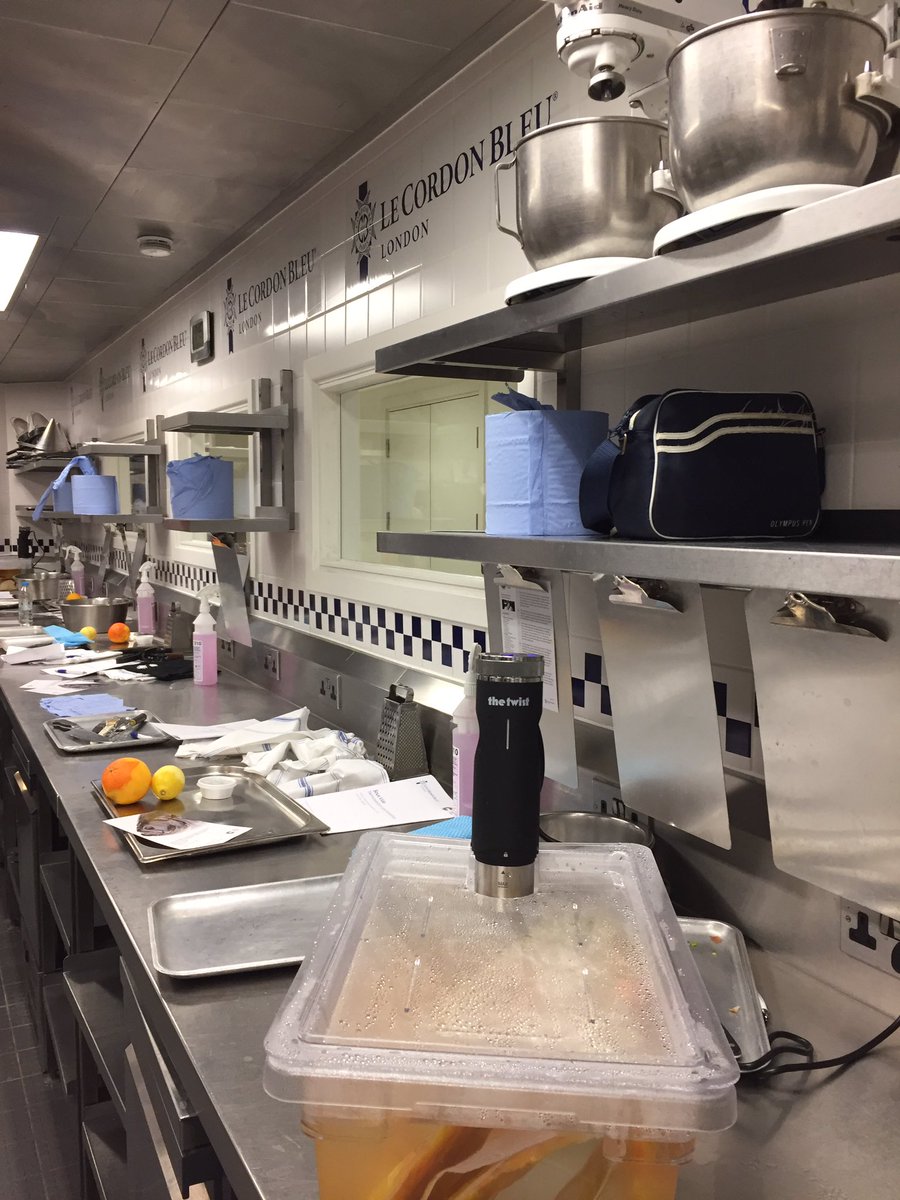 <a href="/TheTwistSV/">The Twist Sous Vide</a> in use <a href="/LeCordonBleuLDN/">LeCordonBleuLondon</a> for the <a href="/gbchefs/">Great British Chefs</a> sous vide demo with <a href="/sousvidetools/">sousvidetools.com</a>