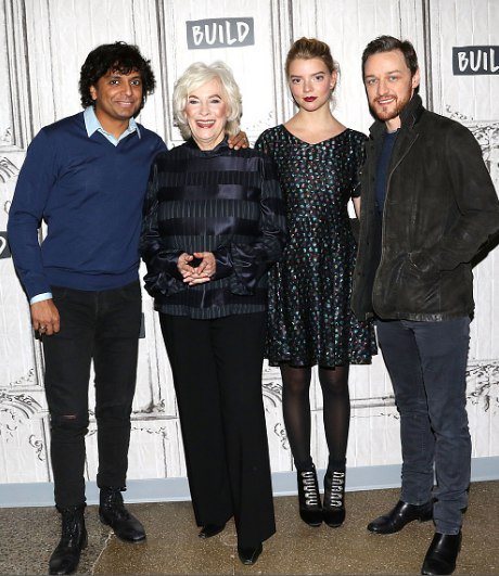 JamesMcAvoyRUS's tweet photo. #JamesMcAvoy #AnyaTaylorJoy #blbuckley #MNightShyamalan #Split #presstour #NewYork #AOLBUILD https://t.co/27cFxQMwgu