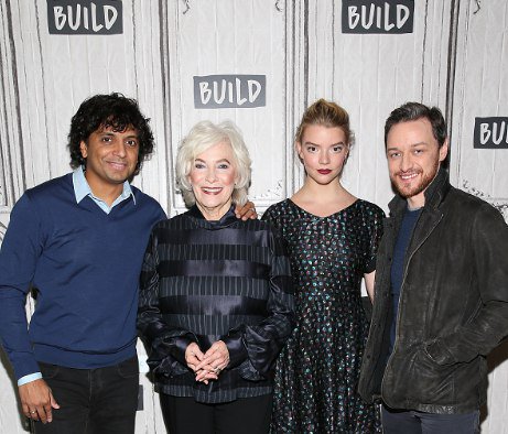JamesMcAvoyRUS's tweet photo. #JamesMcAvoy #AnyaTaylorJoy #blbuckley #MNightShyamalan #Split #presstour #NewYork #AOLBUILD https://t.co/27cFxQMwgu