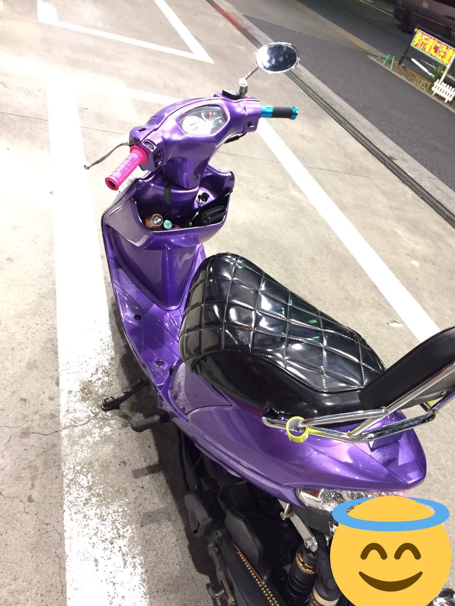 東京都から原付買いますバイク売ります アドレスv125g売ります 18万で 走行距離6 000キロです 走る曲がる止まる問題なしです グリップは1枚目のが今の状態です ポジションライト Led白 ロンホイ してます 詳細はdmで ワンツー売ります アドレスv125g