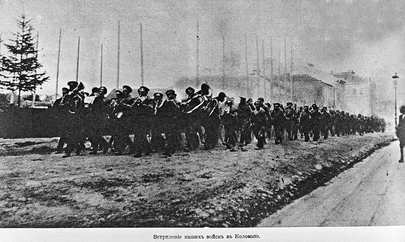 Brusilov Offensive in 1916 greatly improved troop morale. There are now 1.9mn soldiers fighting with a further 600k reserves #1917LIVE