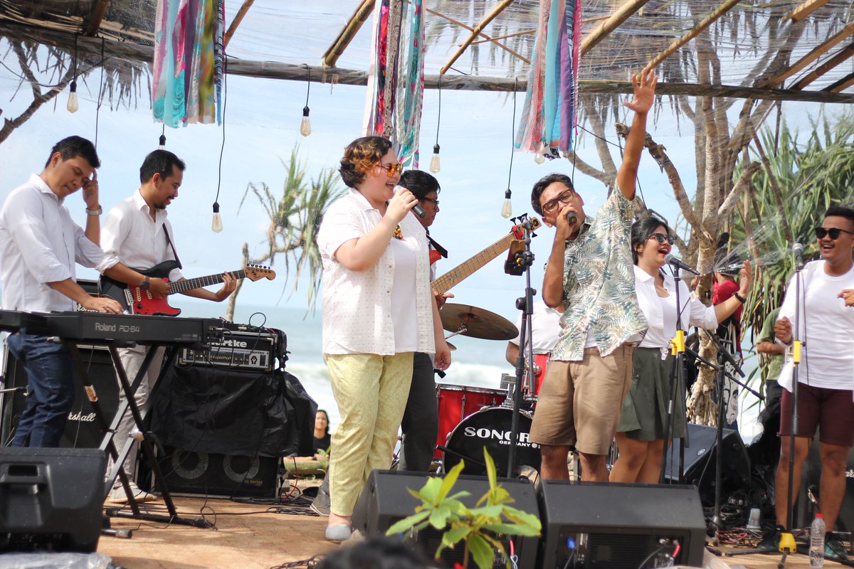 Masih ketonto acarane wingi, duet sitimewa Adele feat Yonglek <a href="/alitalit_/">bapak angkat sulcata</a> <a href="/jazzmbensenen/">Jazz Mben Senen</a> <a href="/sarapanjazz/">sarapanjazz</a> #sarapanjazz