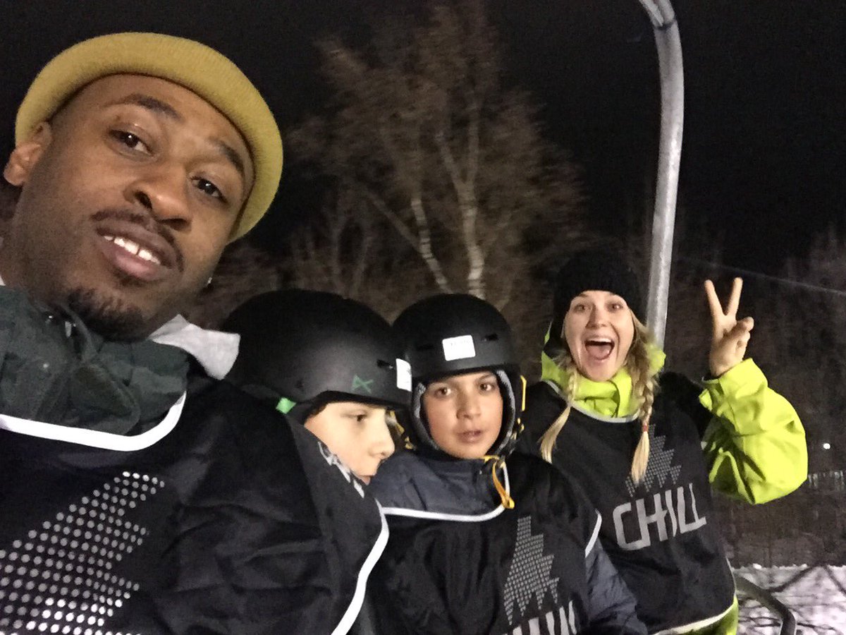 ESBGC_RRTG's tweet photo. All smiles at the CHILL Snowboard Program! https://t.co/E8fmF53YGR