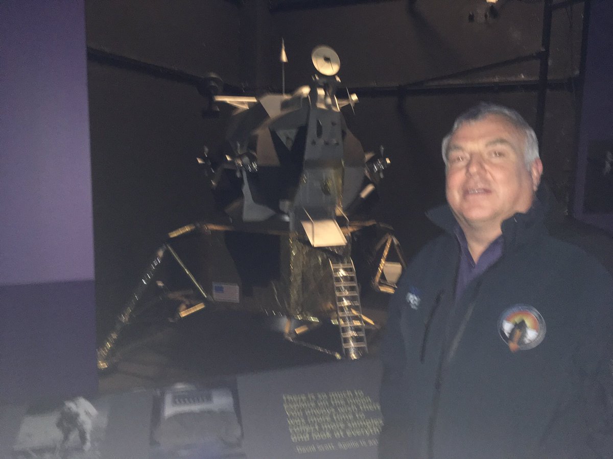 mikepford's tweet photo. @BLOODHOUND_Edu Wow so honoured tonight for #private #viewing #manythanks @GLScienceCtr @Schuellerman #apollocommandmodule #mercurycapsule 👌 https://t.co/ii5Lg5kc71