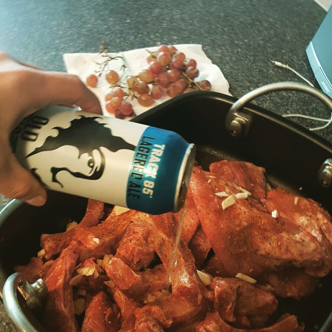 SOBeerBoys's tweet photo. Not only do the @SOBeerboys ❤ craft beer we ❤ BBQ. @OldTomorrowBeer is our secret ingredient for makin our meat out of this 🌎 #Track85 🍺🍖 https://t.co/OXdYzPvVZ2