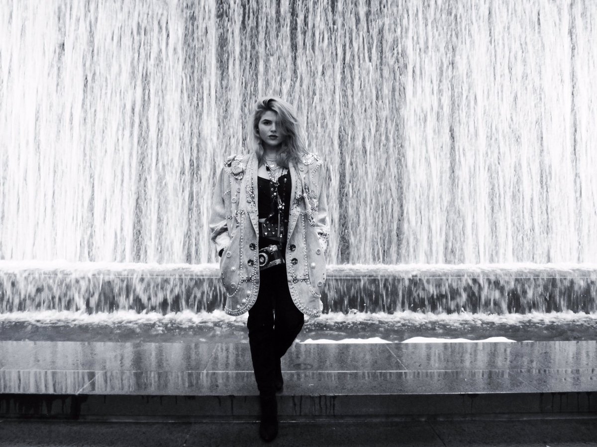 destineemonroe's tweet photo. let the rain fall down
https://t.co/l9AfoiNBa3 https://t.co/XI19LGWOfw