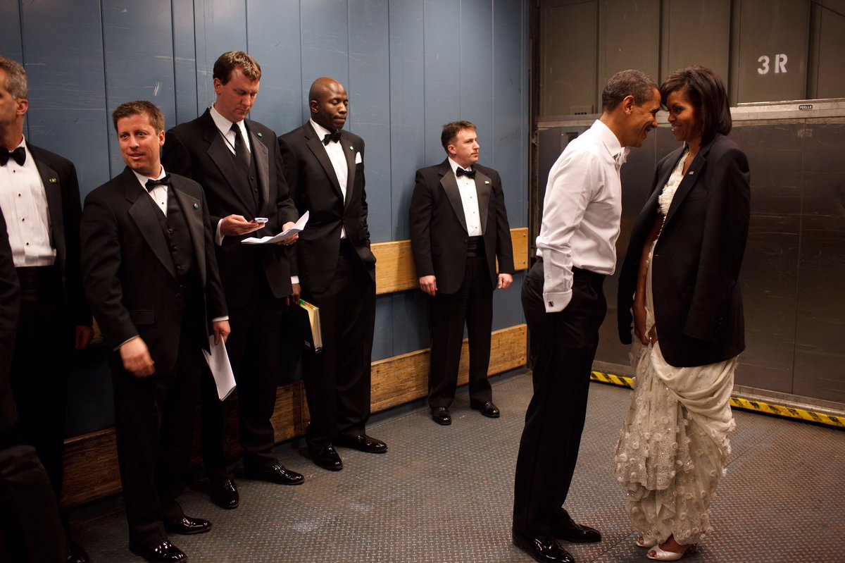 stevekerrigan's tweet photo. I know this was from Day 1 of Term 1 but I have ALWAYS loved this @PeteSouza classic. #ThanksPete #2009PIC https://t.co/8IDn7cQBPX