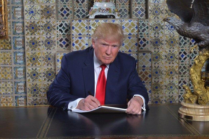 notjessewalker's tweet photo. Dammit. How do I tweet with this thing? (Mashes pen harder.) https://t.co/jVVVCtJ9BU