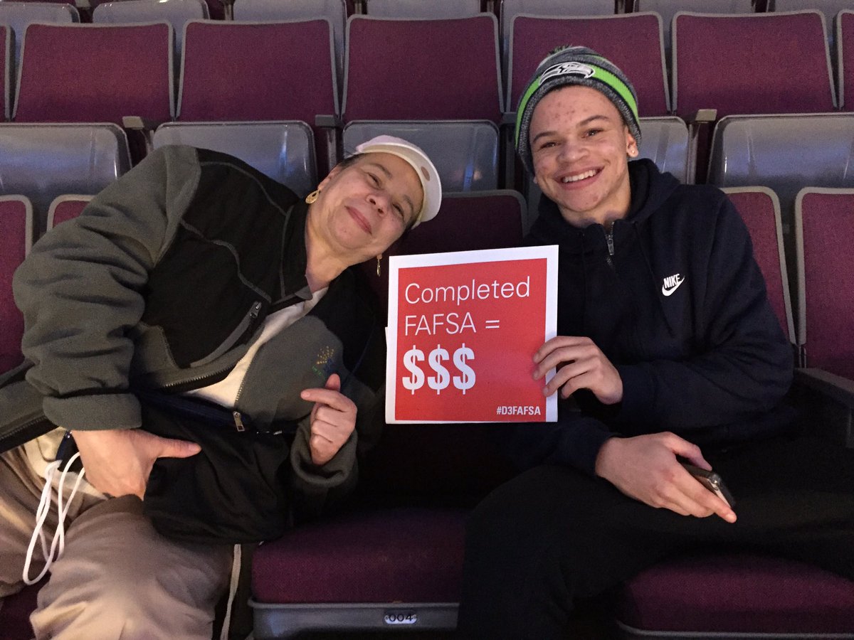 MISarahC's tweet photo. Thanks to @DetroitPistons for tickets for high schoolers who completed their FAFSA forms! @DetroitChamber #D3FAFSA #FreeMoneyForCollege https://t.co/KRI2jbmJkV