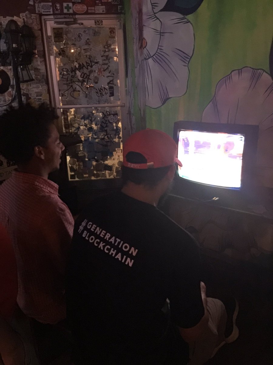 bradmillscan's tweet photo. "I can't wait to get messed up in Miami"... 5 mins later they are playing video games in a bar. 😂 #blockchaingeneration #bitcoin #miamibtc https://t.co/vhAn0NaLCm