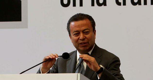 AztecaNoticias's tweet photo. "Jitomatazos" a @CCQ_PRI por aceptar bono navideño https://t.co/BnuZEung3s https://t.co/KMtBAlDQH8
