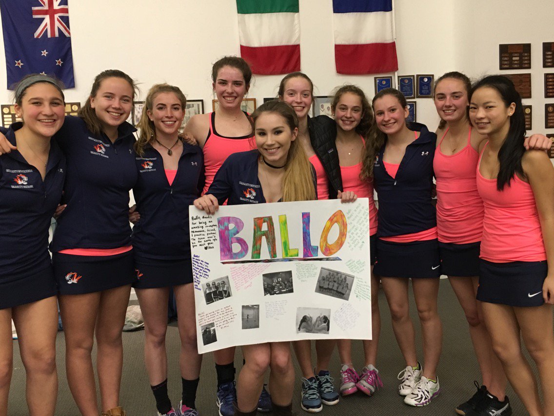 Girls Squash celebrated Caroline Caraballo for their #SeniorDay match earlier today at <a href="/GCCsquash/">GCC Squash</a> #gfssquash