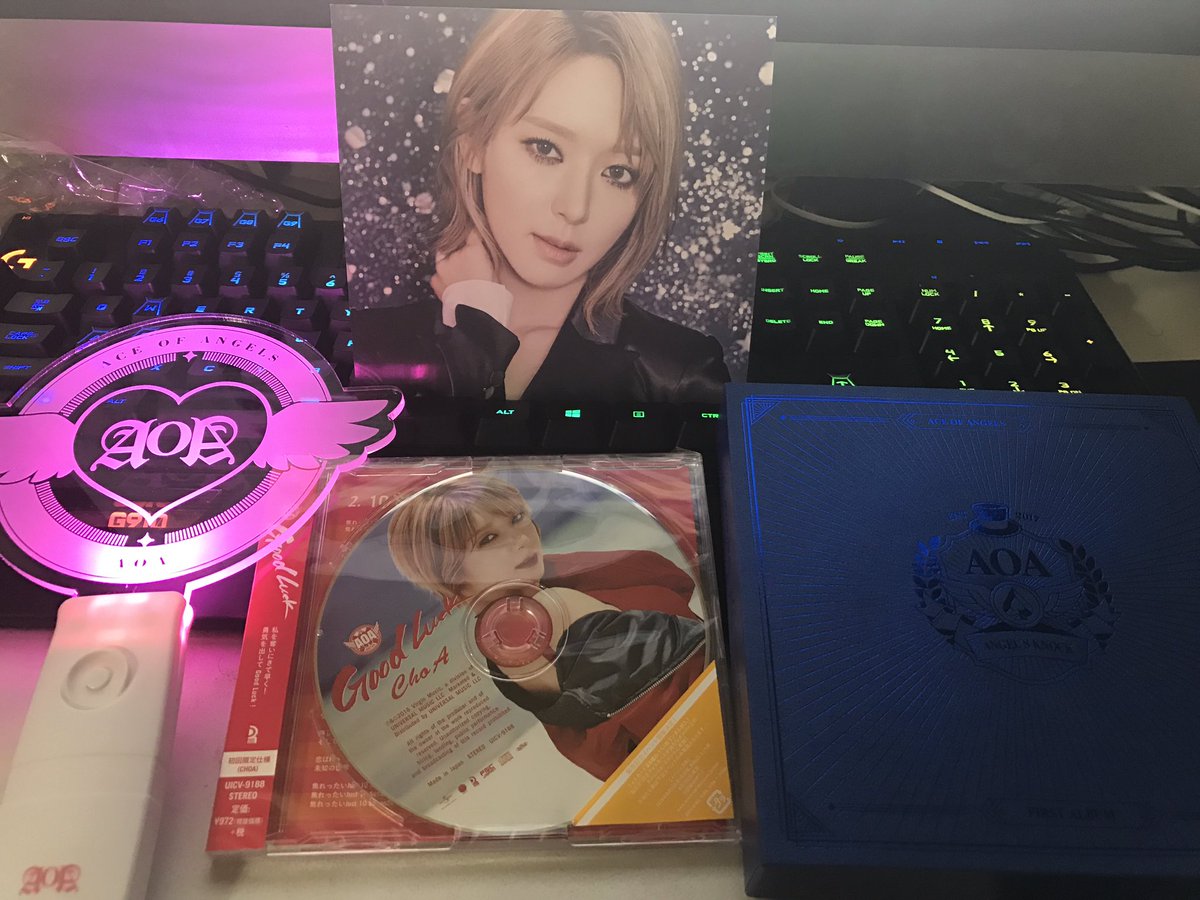 ekardempire's tweet photo. When you're AOA trash and your friends support your habit xD #ExcuseMe1stWin #AOA #aceofelvis https://t.co/7crwl9vwue