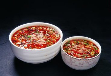 DiscoverShaanxi's tweet photo. Baoji delicacies. Cold noodles and Qishan noodles are the best! #2016discovershaanxi https://t.co/B8qrX5xf77