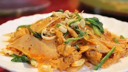 DiscoverShaanxi's tweet photo. Baoji delicacies. Cold noodles and Qishan noodles are the best! #2016discovershaanxi https://t.co/B8qrX5xf77