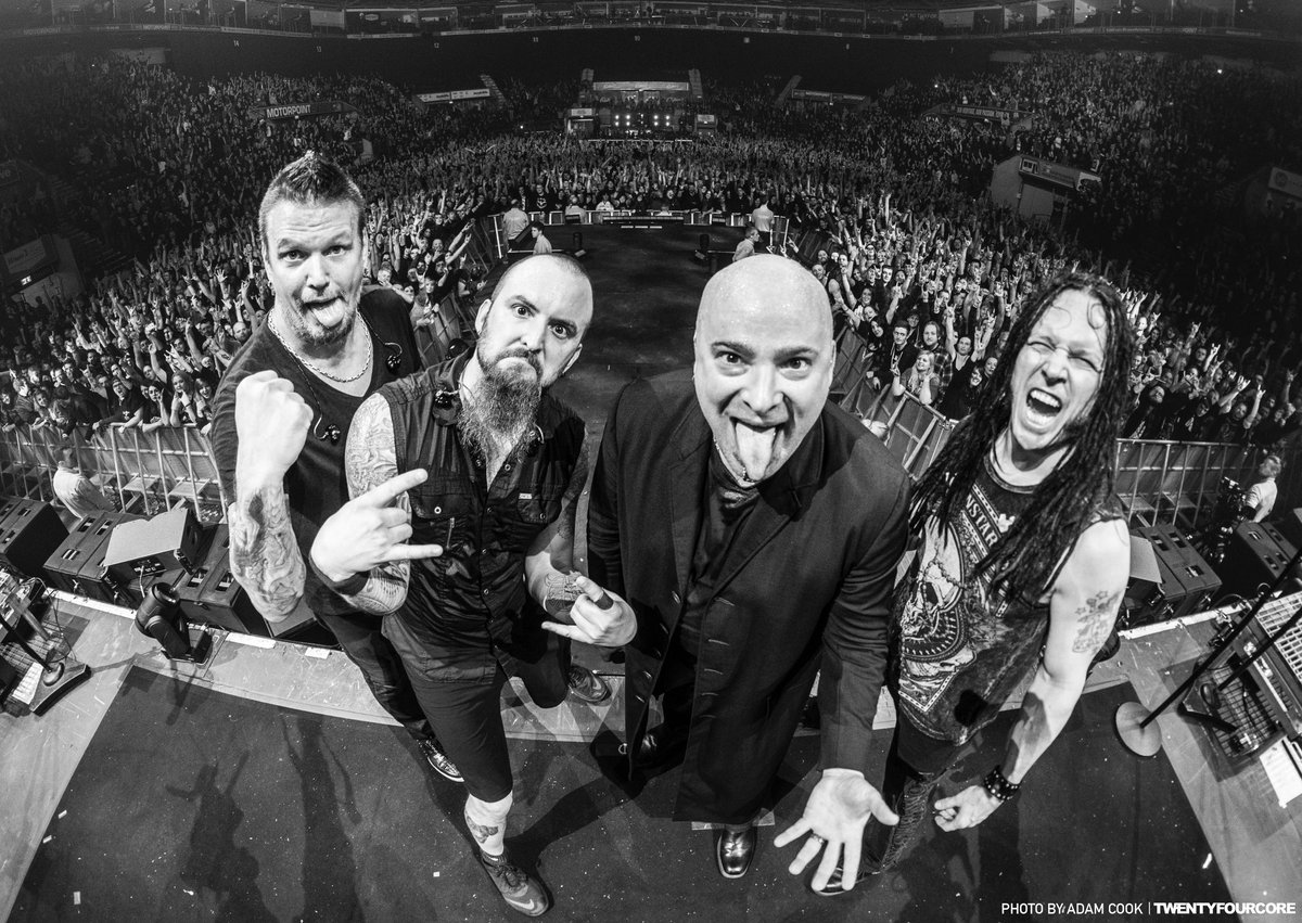 Thank You Nottingham! You were one of the best crowds of the tour! #disturbedtour2017 <a href="/DanDoneganGtr/">Dan Donegan</a> <a href="/MikeWengren/">Mike Wengren</a> <a href="/JohnMoyerBass/">John Moyer</a>