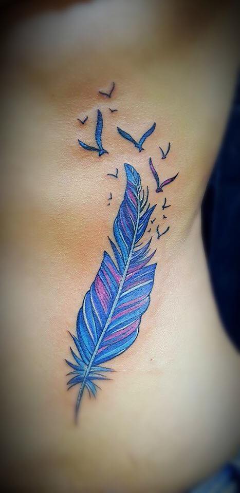 LaMarcaBodyArt's tweet photo. #Tattoo #Tatuaje #DanielGonzález #ElChino #Pluma #Feather #Color #Bird #Graphic #LaMarca #LaHabana #Cuba #TatuadoresCubanos #CubanInk https://t.co/m9sycOlled