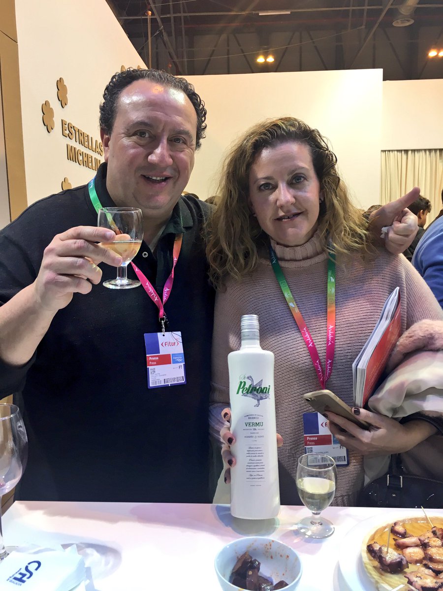 SastrePaco's tweet photo. Buen debut en @FITUR con @MemoMark3 y muchos amigos!! @Galicia_Mola #MarianoSanz #CheCheReal @eparacomerlugo @kalikatas @jalifante @ANAZROS https://t.co/DNcE2bnAPr