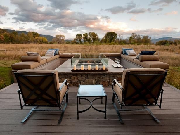 PeninsulaSiding's tweet photo. Don't let the cold weather keep you indoors! Keep warm with an outdoor fire pit! #outdoors #exteriordesign #hgtv https://t.co/fLwR4dA5dg? https://t.co/0EdWbOnPVp