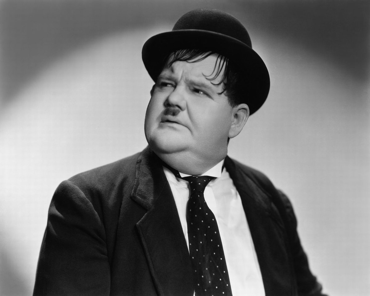 TheFunnySide's tweet photo. Oliver Hardy (Norvell Hardy) was born on 18 January 1892.
#LaurelAndHardy #TheMusicBox #AnotherFineMess #WayOutWest #ComedyCalendar https://t.co/mLPHi9NAgL