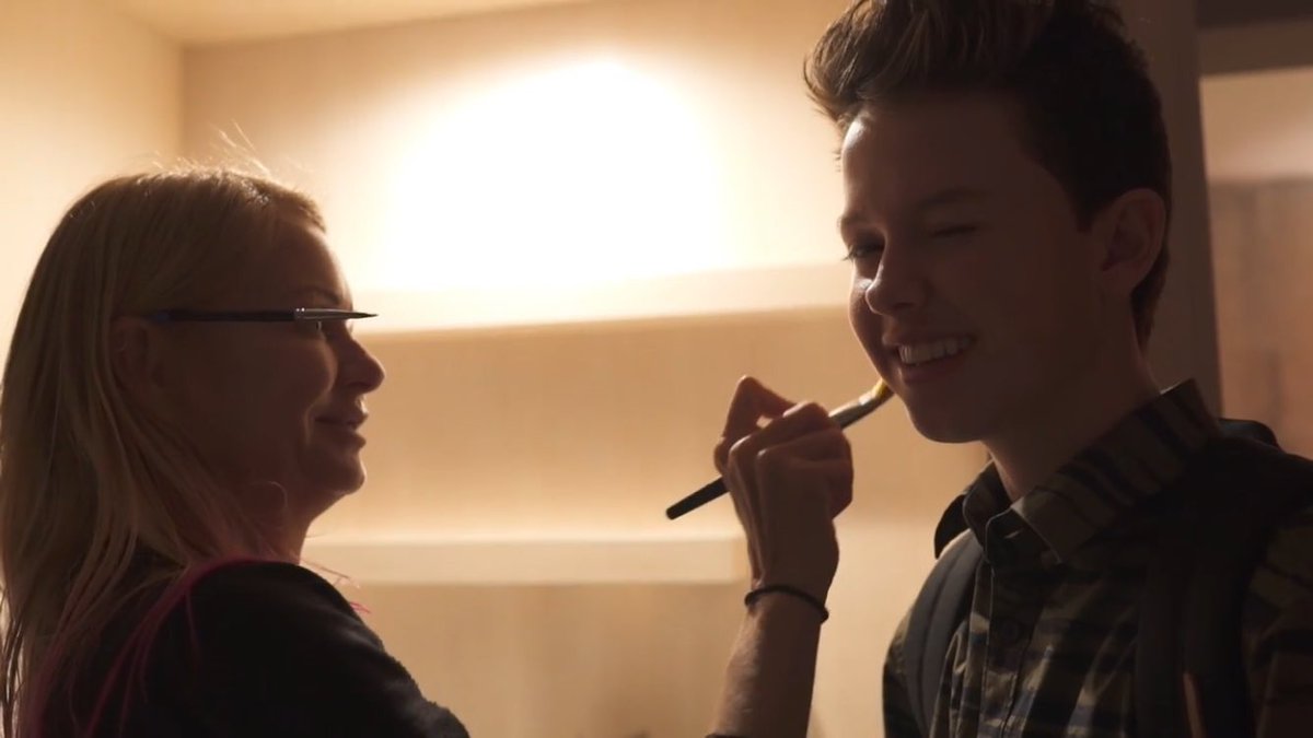 FogSartorius's tweet photo. You're so cute omg 💗@jacobsartorius @youtube #LastTextBehindTheScenes https://t.co/lYf2KvOE45