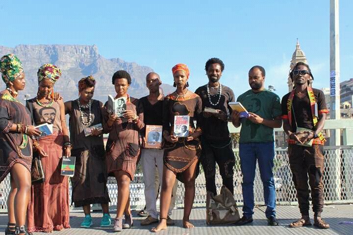 RhandzananiC's tweet photo. Rhandzanani Movement Clothing 

visit our stall at Georges Mall/Short Market St.Cape Town. 
RT for awareness! !!

"The Future Looks Green" https://t.co/NmwychfBAi