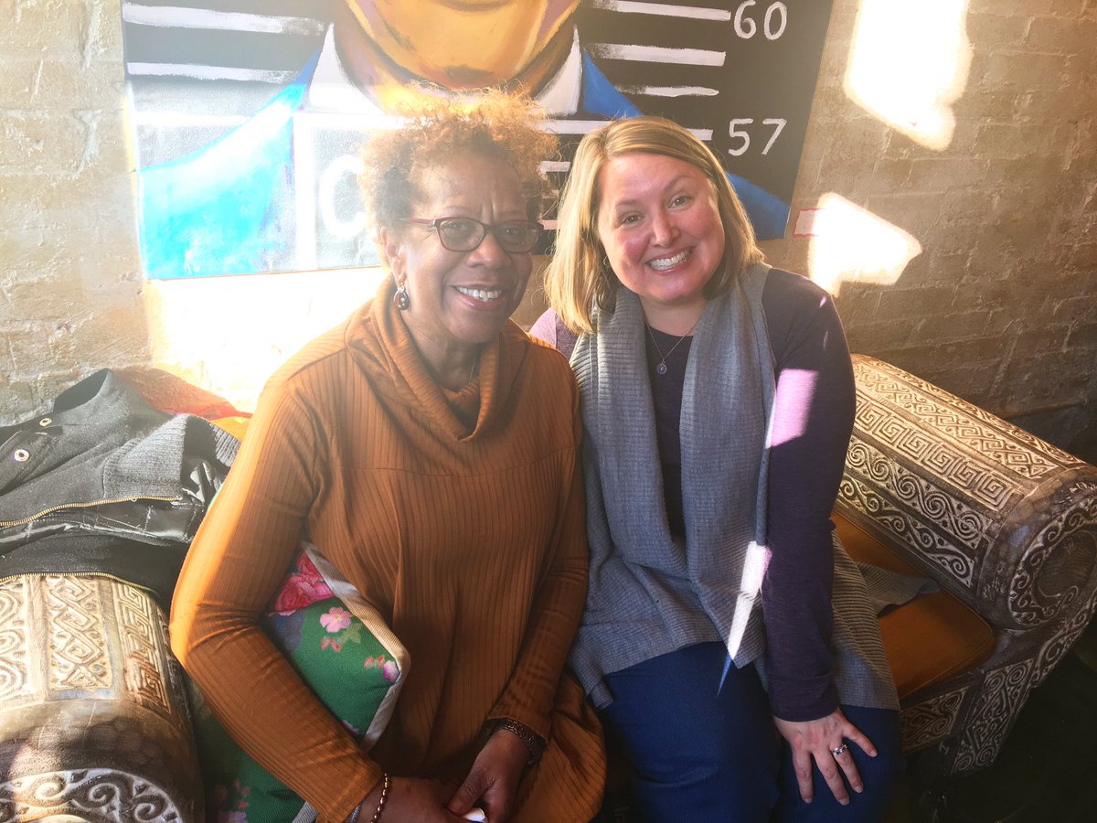 Calabashtea's tweet photo. @SunyattaAmen's mom comes in & tells us jokes. Man, this lady is a blast! #actress NYUgrad #whenmomsattack #shopmom #funnylady #onewomanshow https://t.co/YinkAhc5m6