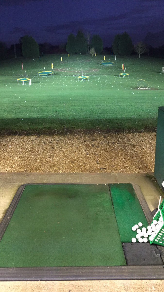 Great playing lessons today <a href="/HarpendenCommon/">Harpenden Common GC</a> <a href="/robleonardgolf/">Rob Leonard Pro Shop</a> followed by a little bit of practice myself, best time to work on your game!