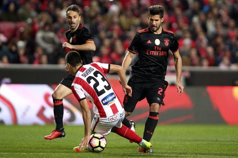 ChamaImensa's tweet photo. Lisandro (@lichilopez2) @SLBenfica #SLBLSC #TaçaDePortugal https://t.co/a4kWIgEx5m