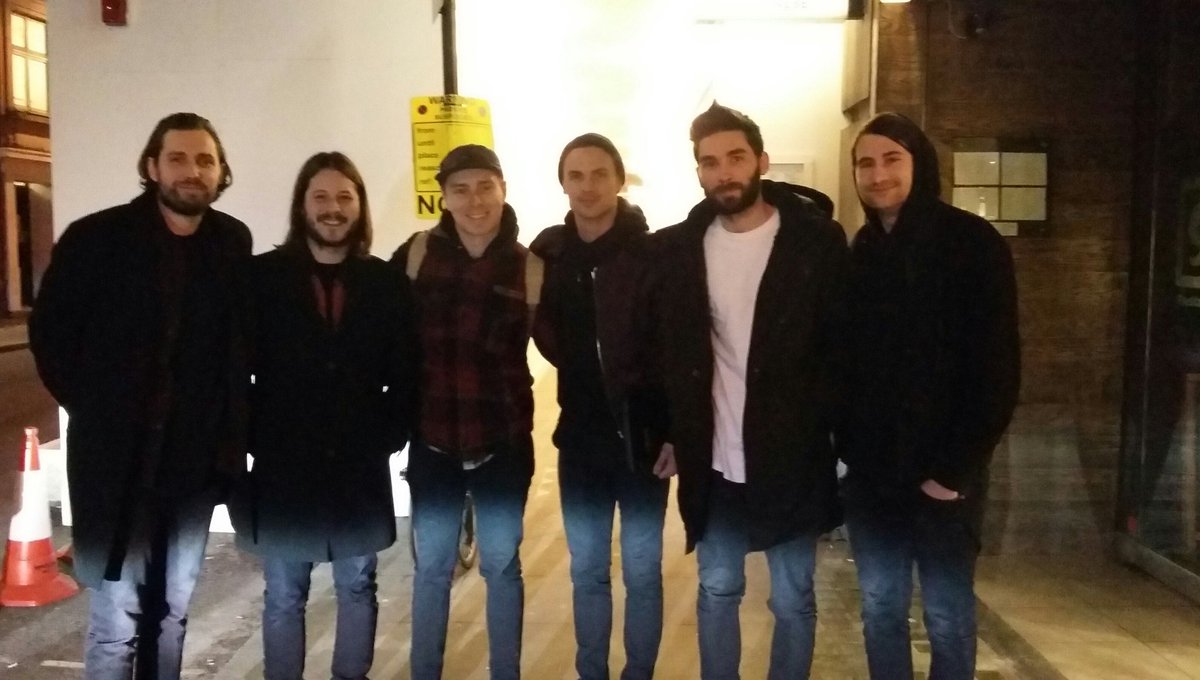 JosephisAT's tweet photo. @youmeatsix cheers for getting a picture tonight lads, absolute gents! https://t.co/W11qjTBCsk