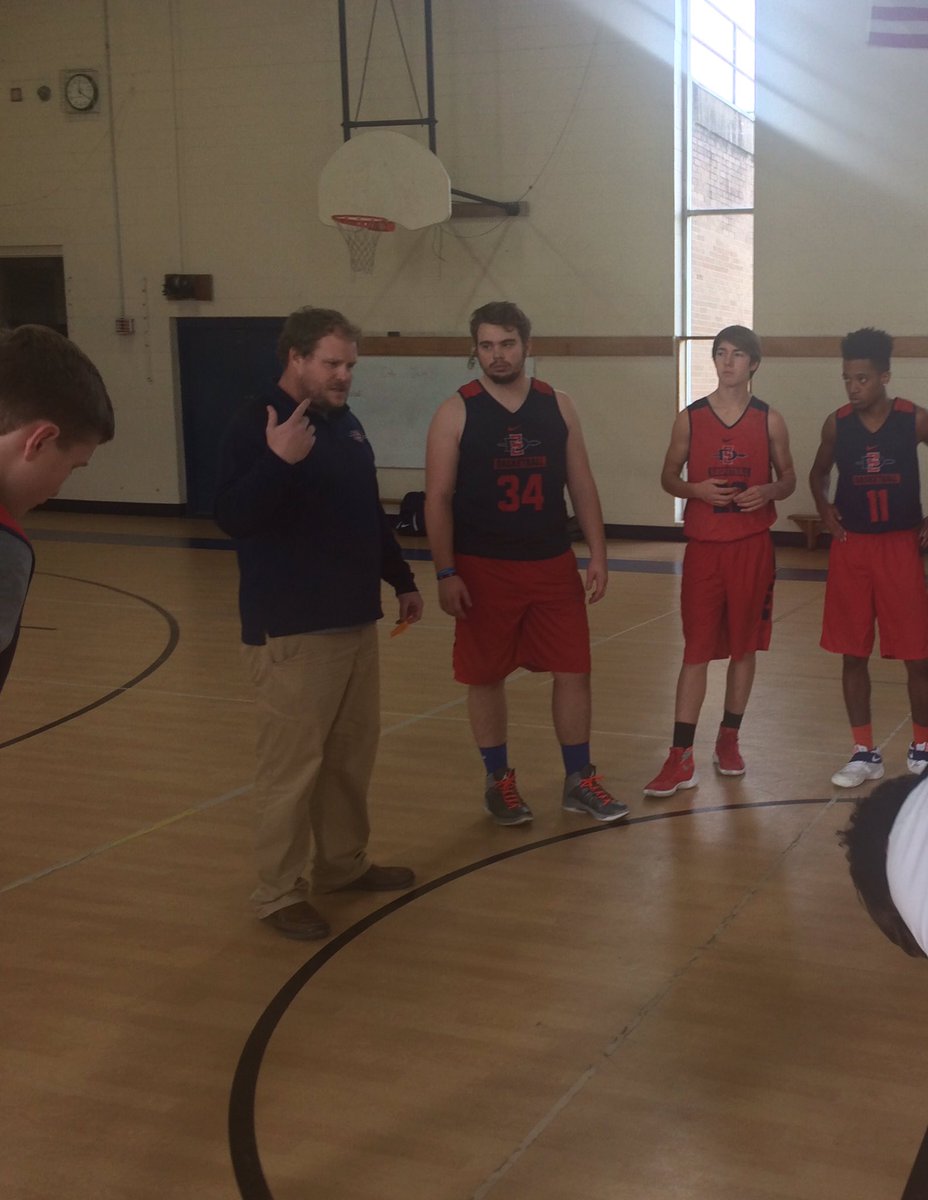 TheCoachStew_'s tweet photo. Coach Lance starting  practice with a #PBIS restorative circle. Loved hearing our guys reflect positively on last night's win. #SouthDoyle https://t.co/7jSEwsCofq