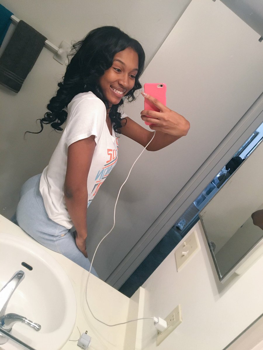 armonee_dionne's tweet photo. 🌬 https://t.co/A1R7wtSKXb