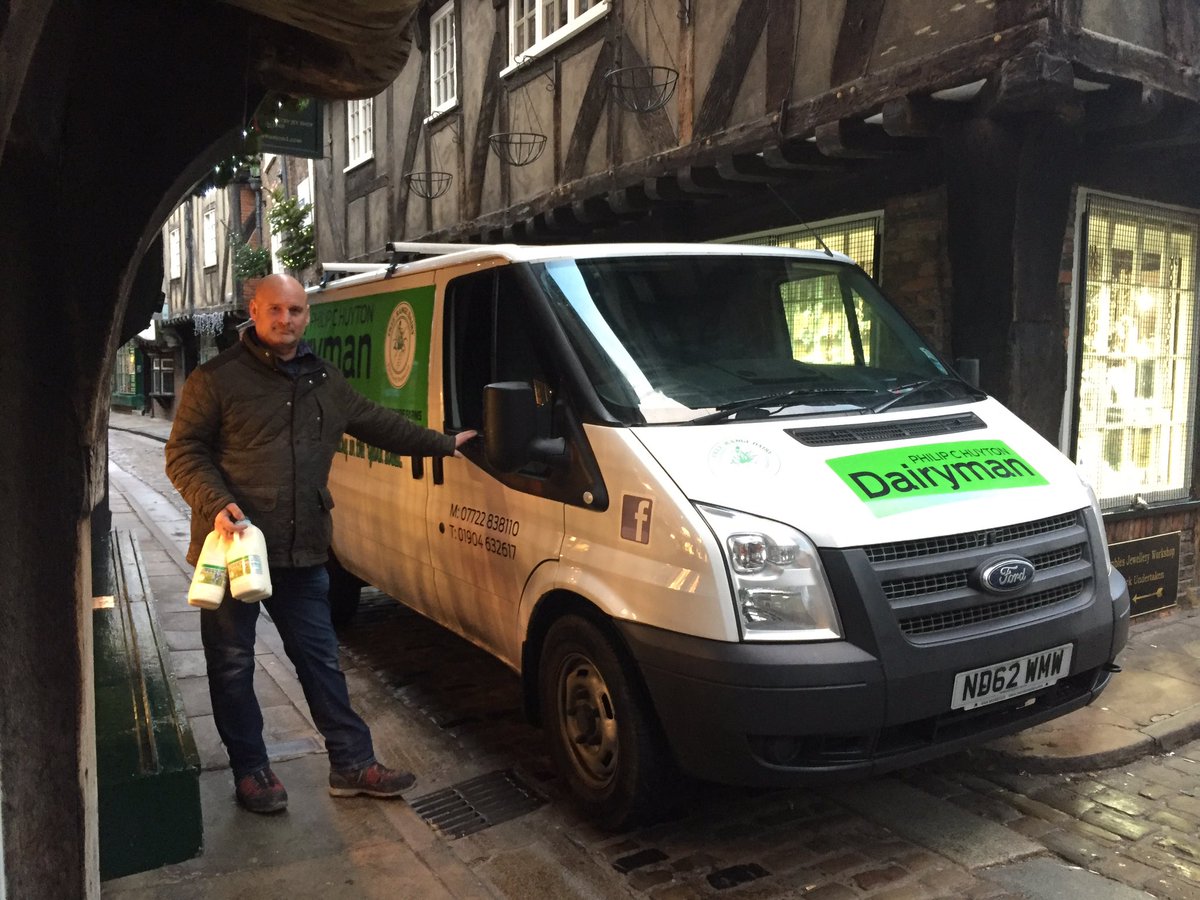 neildarwent21's tweet photo. Imagine a dairy industry where farmers, milk processors, wholesalers, milkmen work together to build real value in milk #pasturepromise https://t.co/e6HprnBbhM