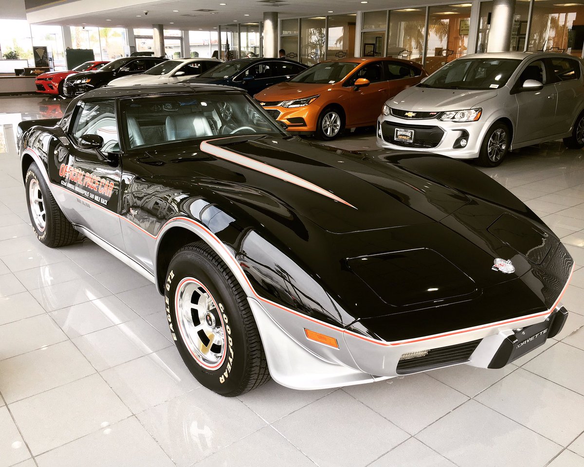 Putting some 'show' in the showroom!! 1978 Indy Pace Car #Corvette 👍🏻