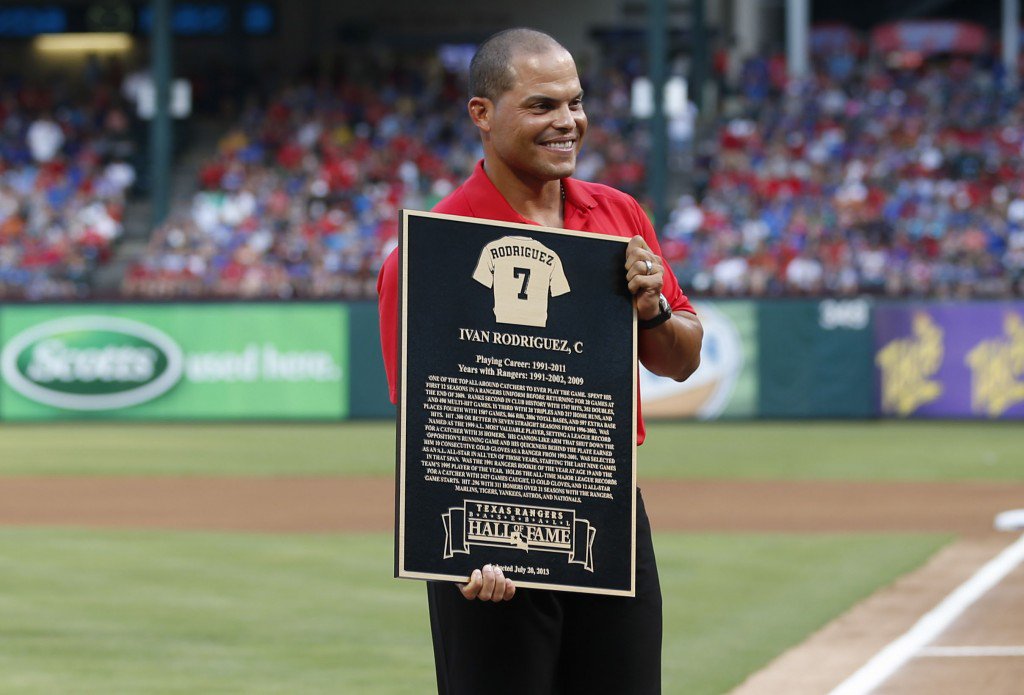 mlbtraderumors's tweet photo. Tim Raines, Jeff Bagwell, Ivan Rodriguez Elected To Hall Of Fame https://t.co/LpryhgJZSL https://t.co/5kba93aAbT