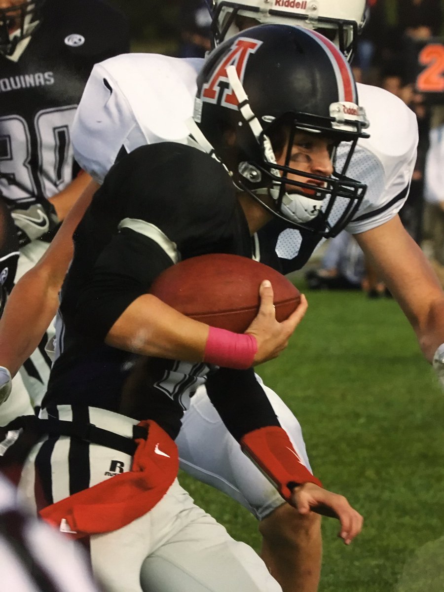 SteveSnyderQ's tweet photo. Looking forward to a special evening @STAflamesFB banquet. Very excited to speak to a great group of people &amp; a great program. #519football https://t.co/o4qC0Sk5R3