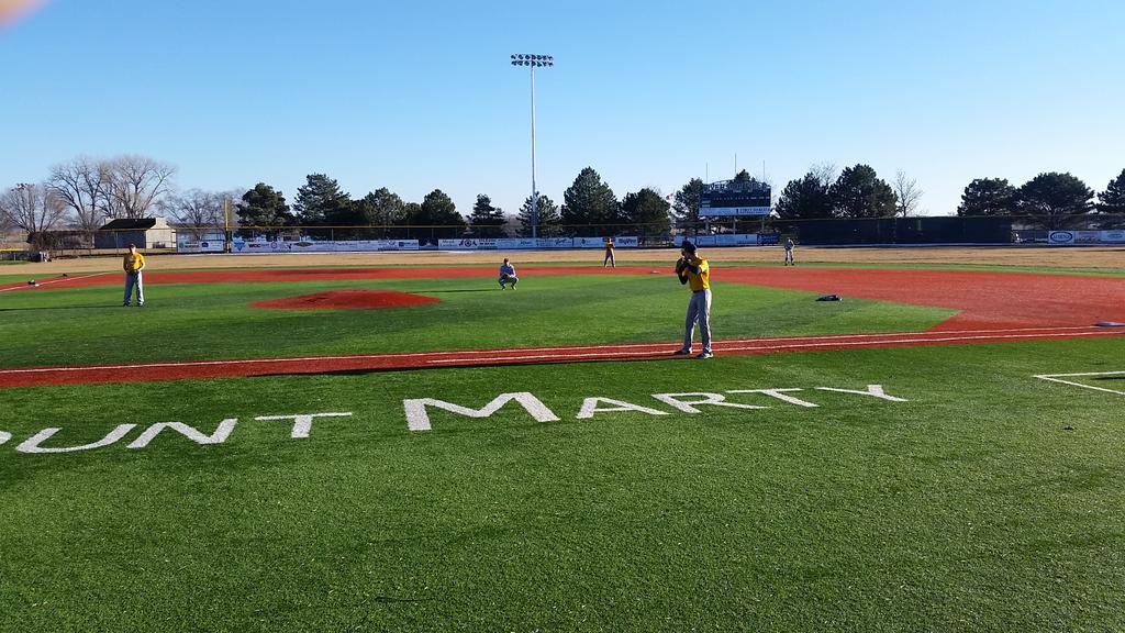 MMULancersBSB's tweet photo. Outside practice!! Taking advantage of the turf field and great weather!! https://t.co/pmF9bwYyyT
