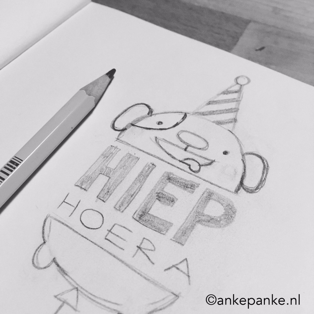 Kan niet slapen, dus aan het schetsen. Voel me al veel meer ontspannen.